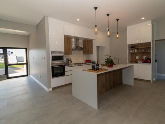 House for sale in Cape Town, Western Cape