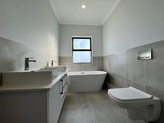 House for sale in Cape Town, Western Cape