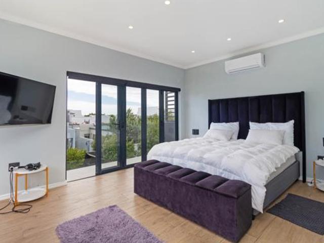 House for sale in Cape Town, Western Cape
