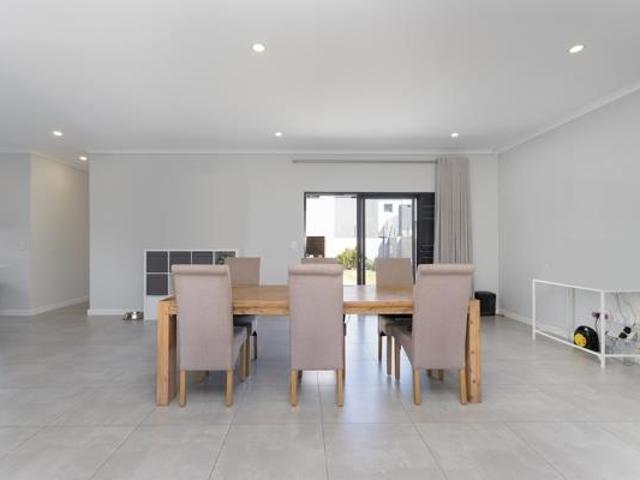 House for sale in Cape Town, Western Cape