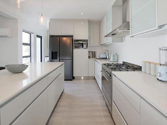House for sale in Cape Town, Western Cape