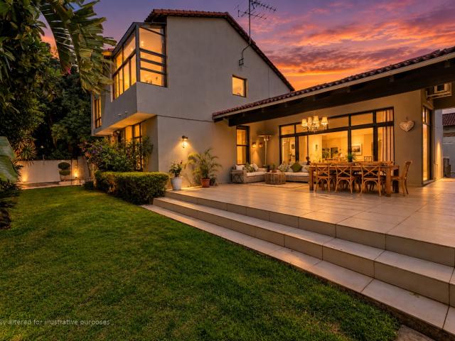 House for sale in Sandton, City of Johannesburg Metropolitan Municipality
