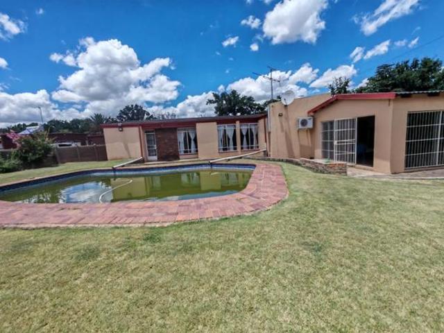 House for sale in Oranjeville, Free State