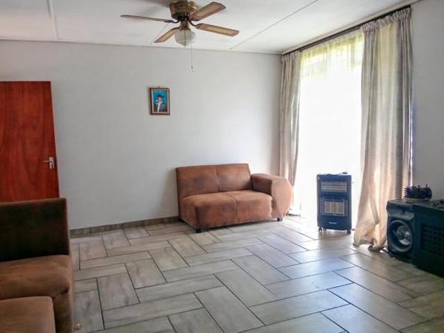 House for sale in Oranjeville, Free State