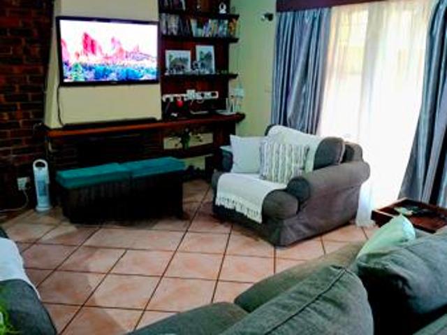 House for rent in North West