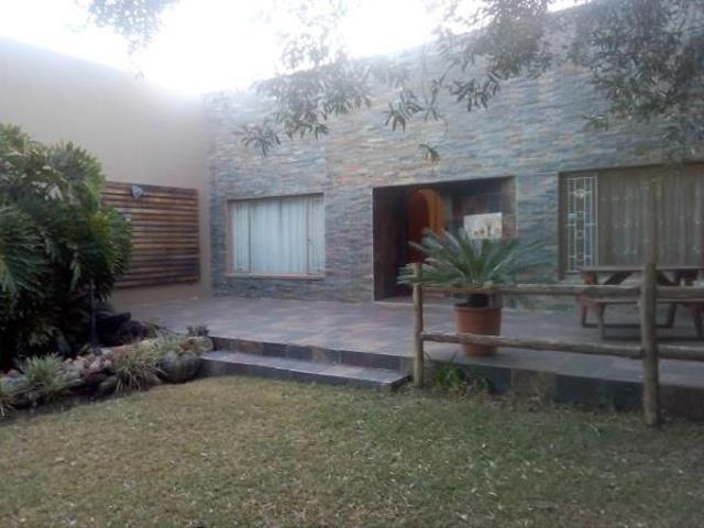 House for sale in Hartbeespoort Dam Nature Reserve, North West