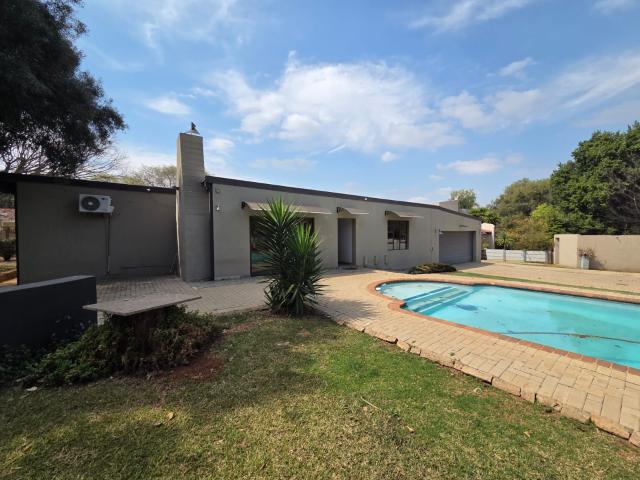 House for sale in Hartbeespoort Dam Nature Reserve, North West