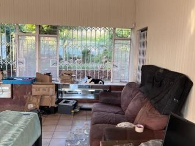 House for rent in North West