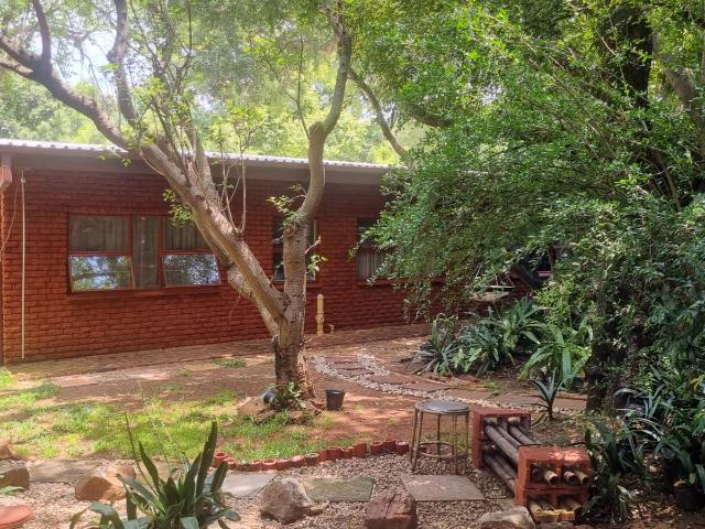 House for sale in Hartbeespoort Dam Nature Reserve, North West