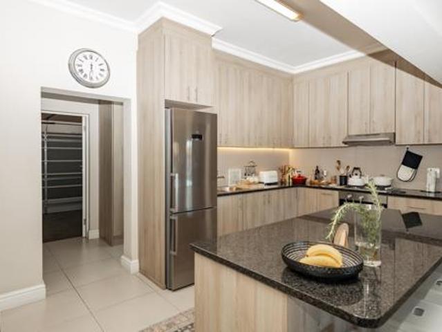 House for sale in Cape Town, Western Cape