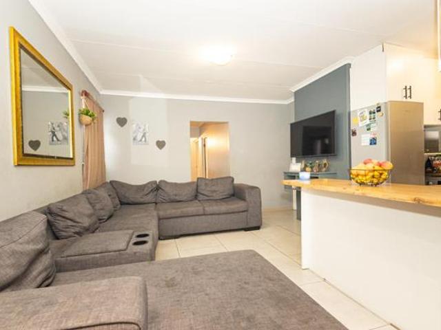 House for sale in Cape Town, Western Cape