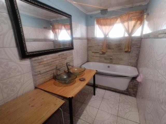 House for sale in Cape Town, Western Cape