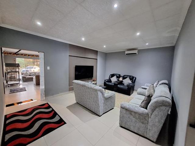 House for sale in Ugu District Municipality, Kwazulu-natal