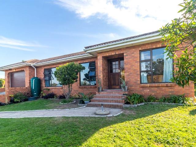 House for sale in Bushmans River Mouth, Eastern Cape