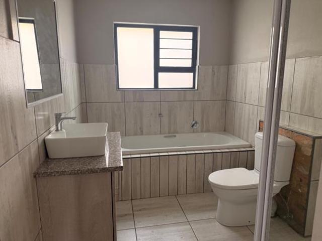 House for rent in North West