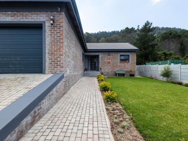 House for sale in Groot Brak Rivier, Western Cape