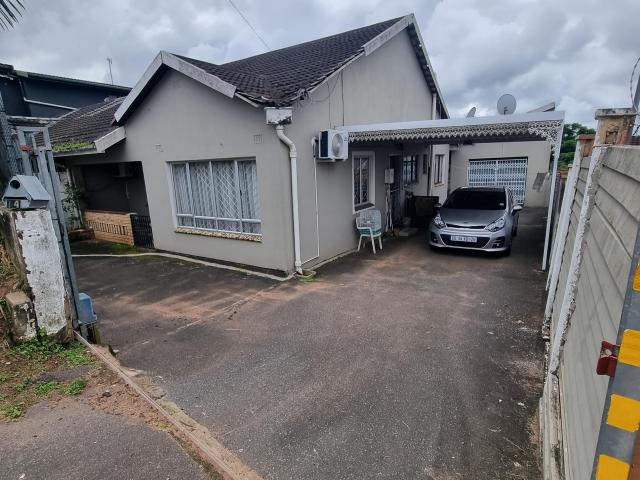House for sale in Queensburgh, Kwazulu-natal