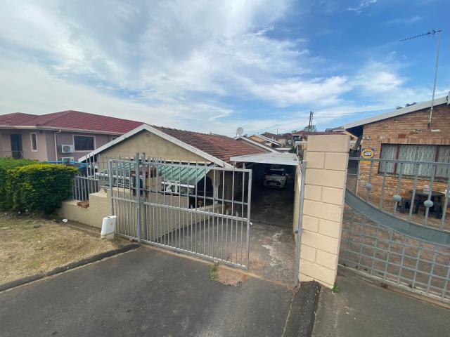 House for sale in Queensburgh, eThekwini Metropolitan Municipality