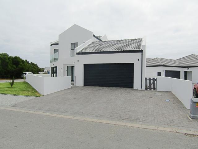 House for sale in Shelley Point, St Helena Bay