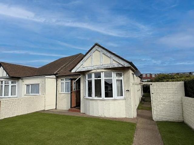House for rent in Blackfen, Greater London