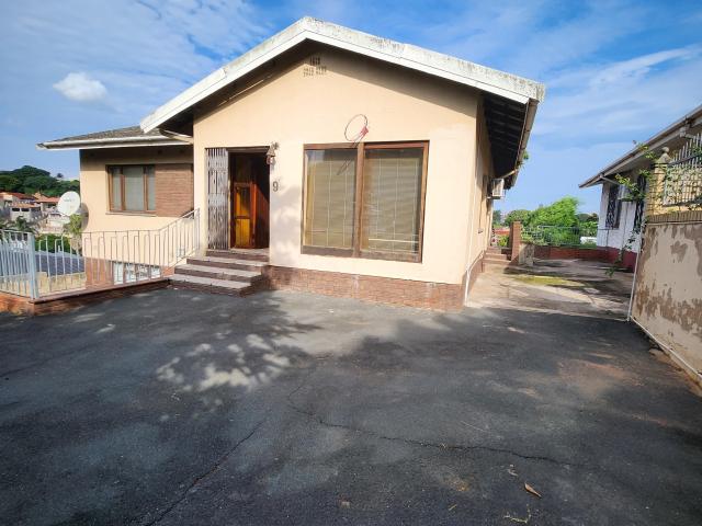 House for rent in Chatsworth, Kwazulu-natal