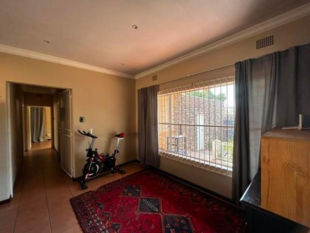 House for rent in Waterkloof, Gauteng