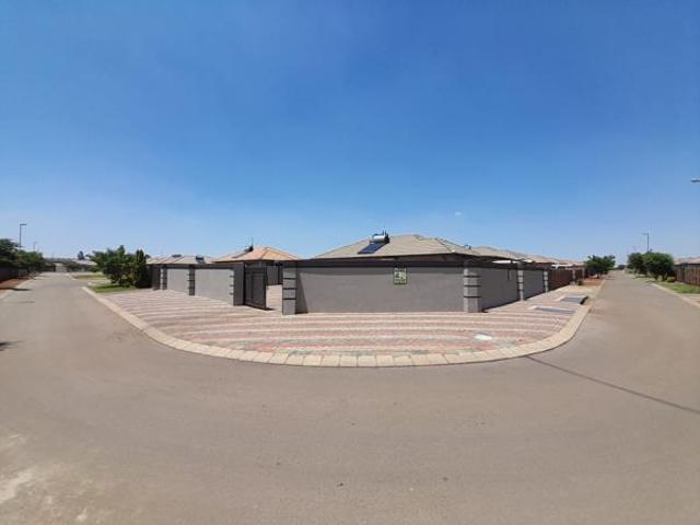 House for rent in Jansenpark, City of Ekurhuleni Metropolitan Municipality