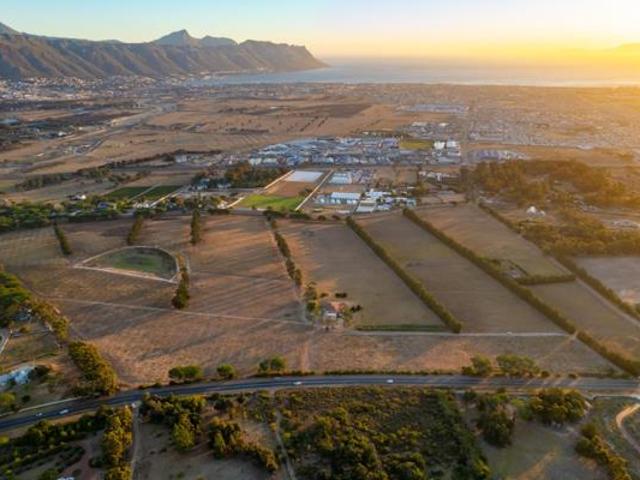 House for sale in Cape Town, Western Cape