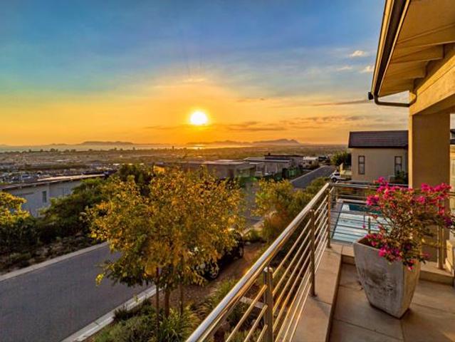 House for sale in Cape Town, Western Cape
