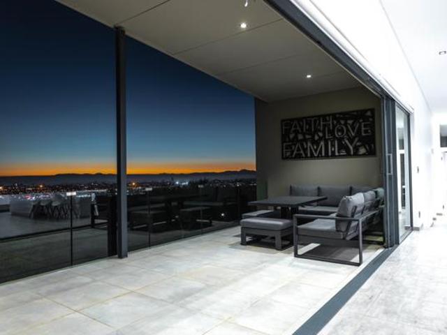 House for sale in Cape Town, Western Cape