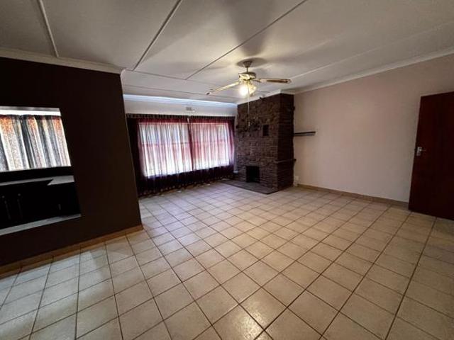 House for sale in Klerksdorp, Matlosana Local Municipality