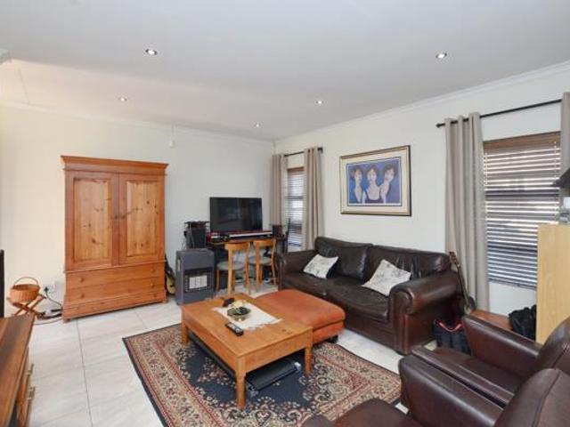 House for sale in Cape Town, Western Cape