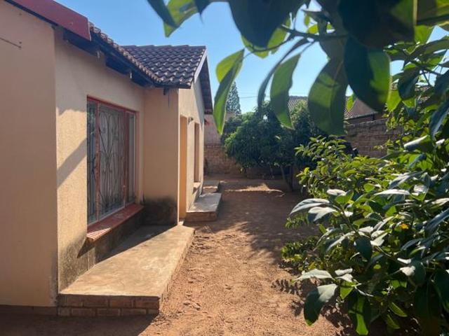 House for rent in Waterkloof, Gauteng
