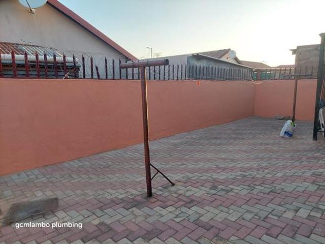 House for rent in Waterkloof, Gauteng