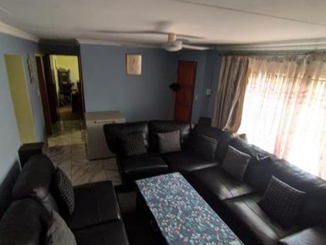 House for rent in Waterkloof, Gauteng