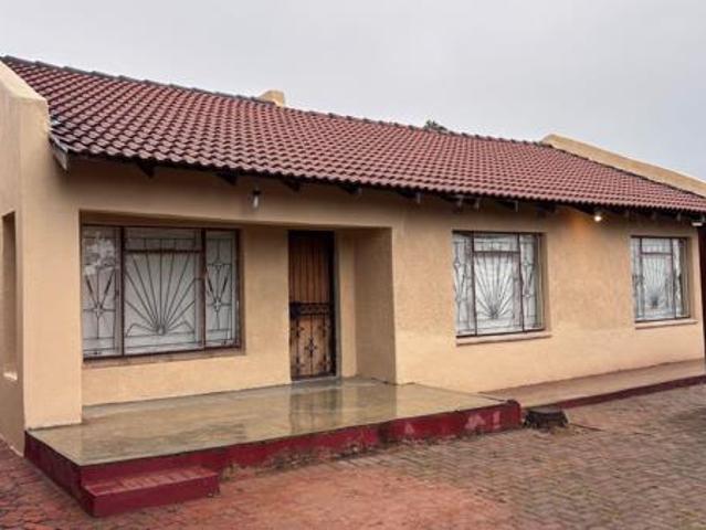 House for rent in Waterkloof, Gauteng