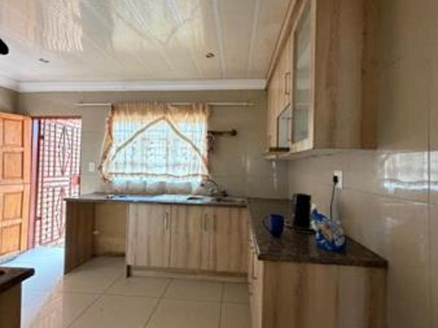 House for rent in Waterkloof, Gauteng