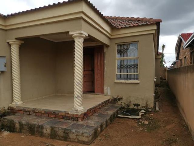 House for rent in Waterkloof, Gauteng