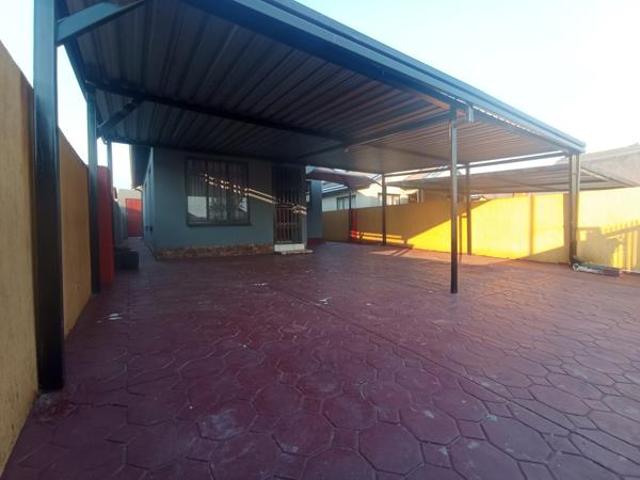 House for rent in Waterkloof, Gauteng