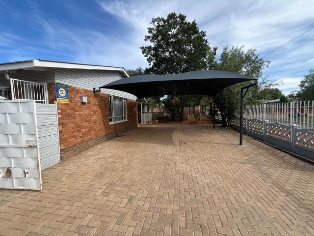 House for sale in Frances Baard, Northern Cape