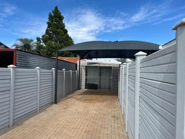House for sale in Frances Baard, Northern Cape
