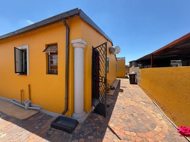 House for rent in Senaoane, Soweto