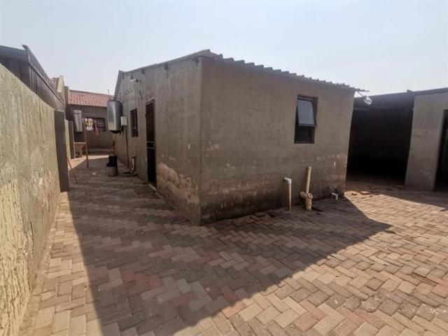 House for rent in Mofolo, Soweto