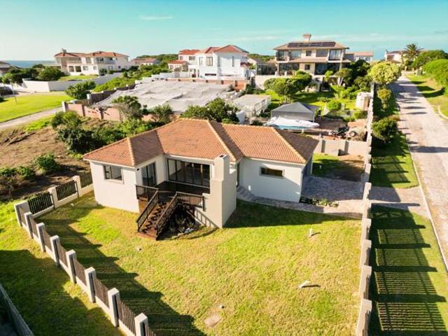 House for sale in Cape St Francis, Eastern Cape