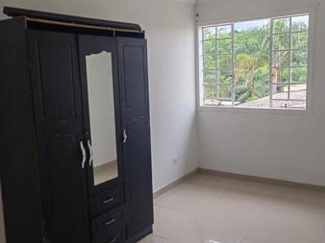 House for rent in Seaview, Kwazulu-natal