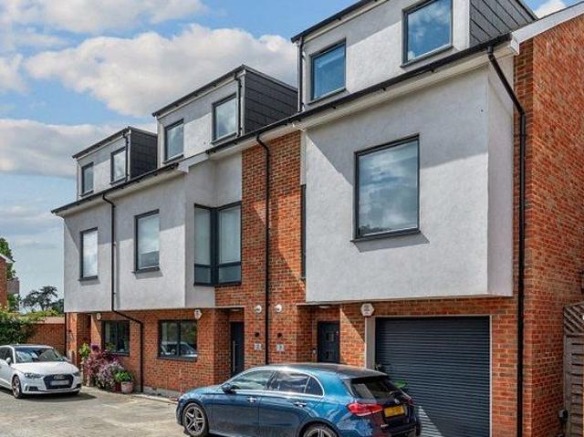House for rent in London Borough of Harrow, Greater London