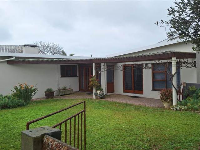 House for sale in Groot Brak Rivier, Western Cape