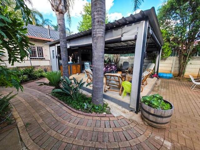 House for sale in Stilfontein, Matlosana Local Municipality