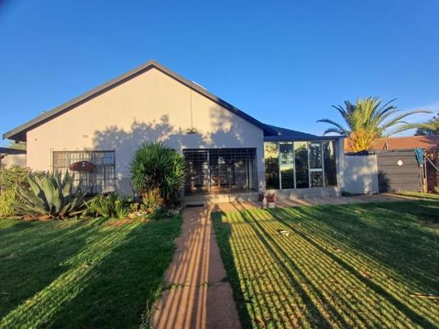 House for sale in Dr Kenneth Kaunda, North West