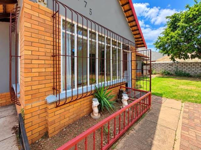 House for sale in Stilfontein, Matlosana Local Municipality